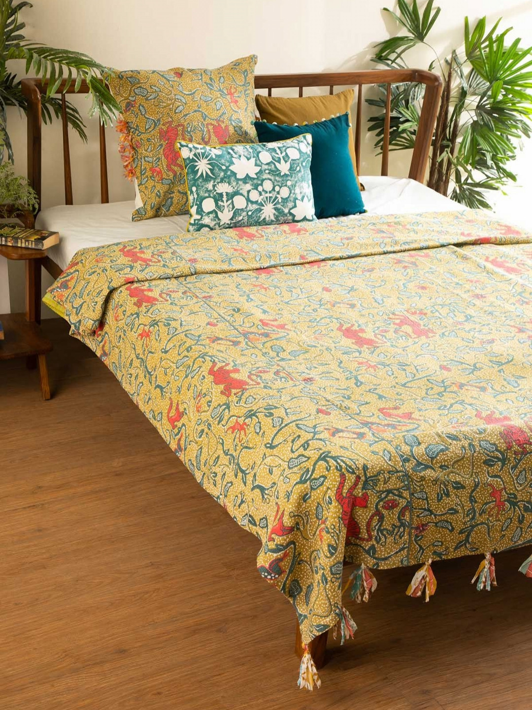 FREEDOM TREE Yellow & Green Printed Cotton Bed Covers