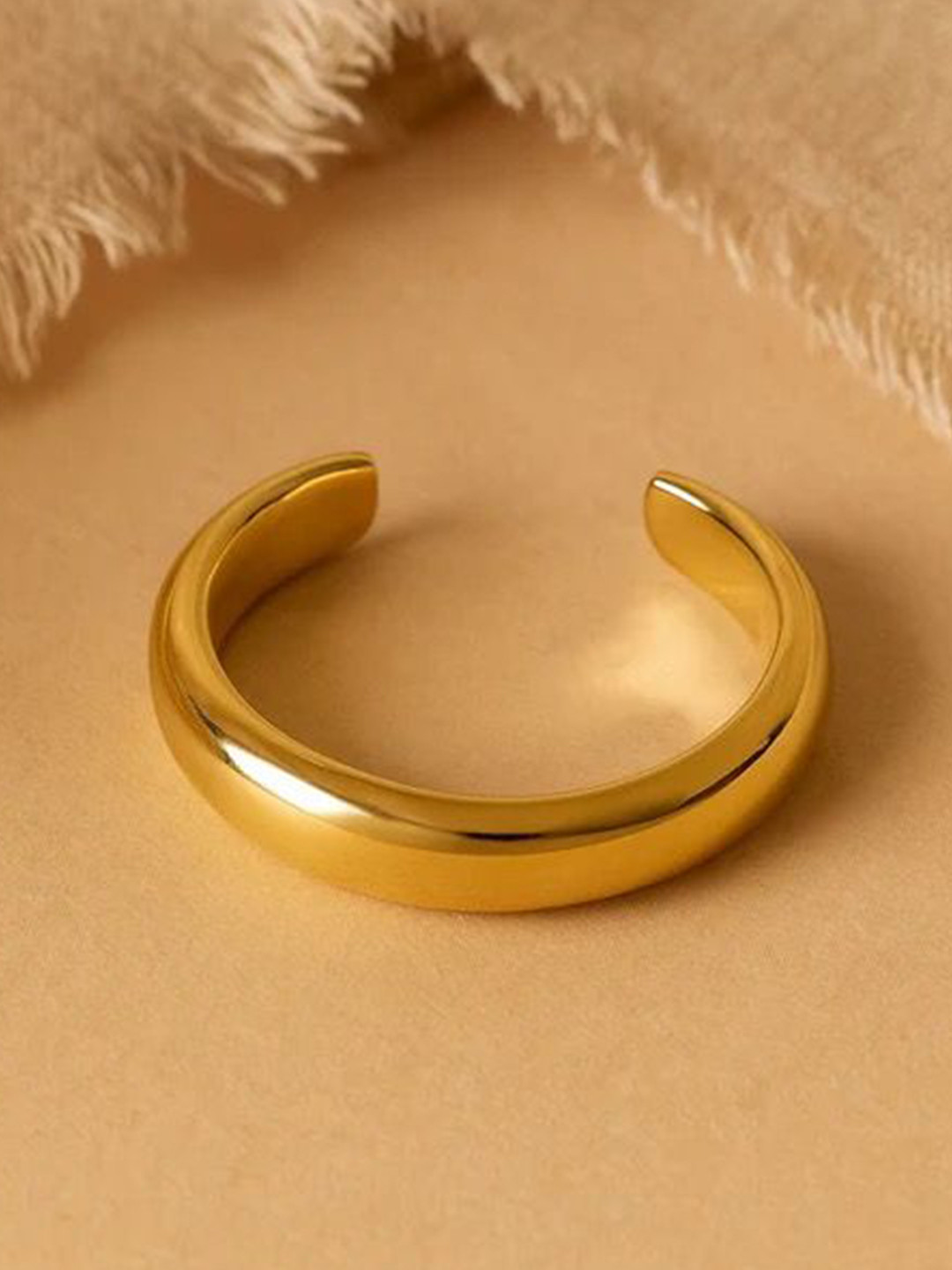 Anushka Jain Jewellery 925 Sterling Silver Gold-Plated Hollow Dome Ear Cuff Earring