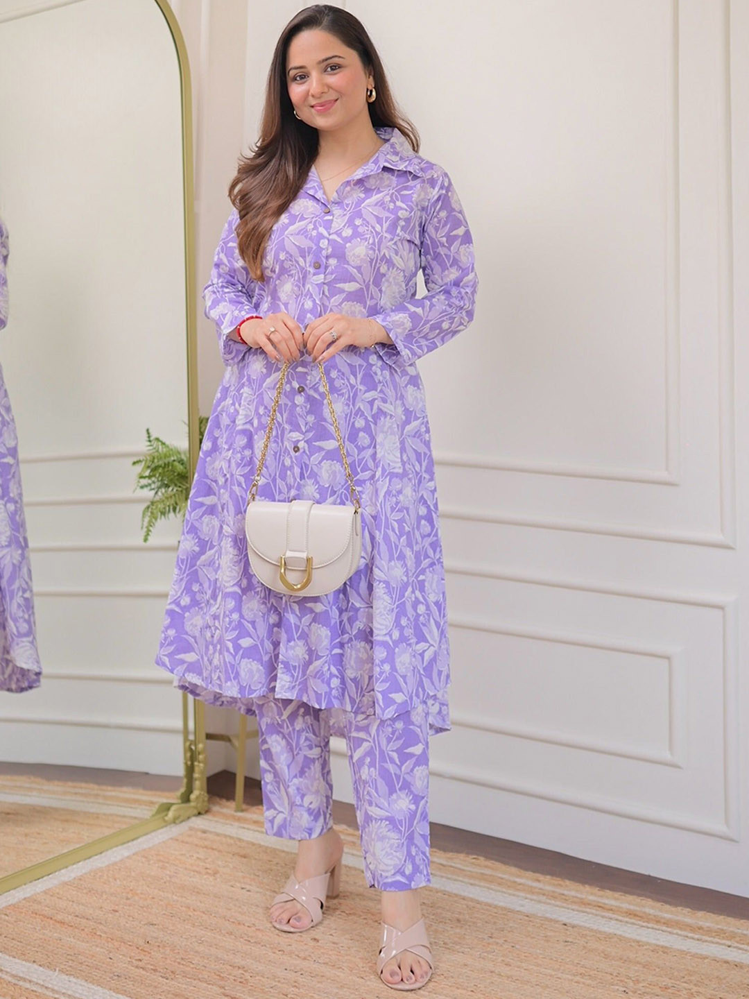 SOMAPAH Women Floral Printed Shirt Collar A-Line Kurta with Trousers