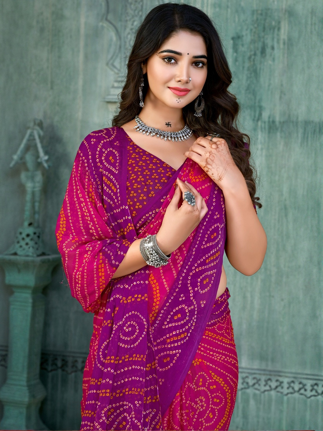 The Fashion Attire Tiaraa Geometric Print Bandhani Chiffon Saree (Multicolor)
