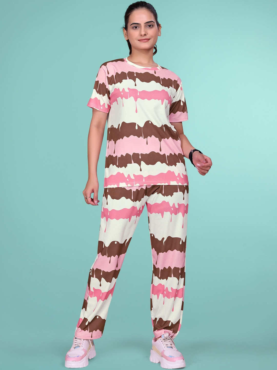 SAKARMAA Women White & Pink Abstract Print Round Neck Polyester T-shirt & Pant Co-Ord Set