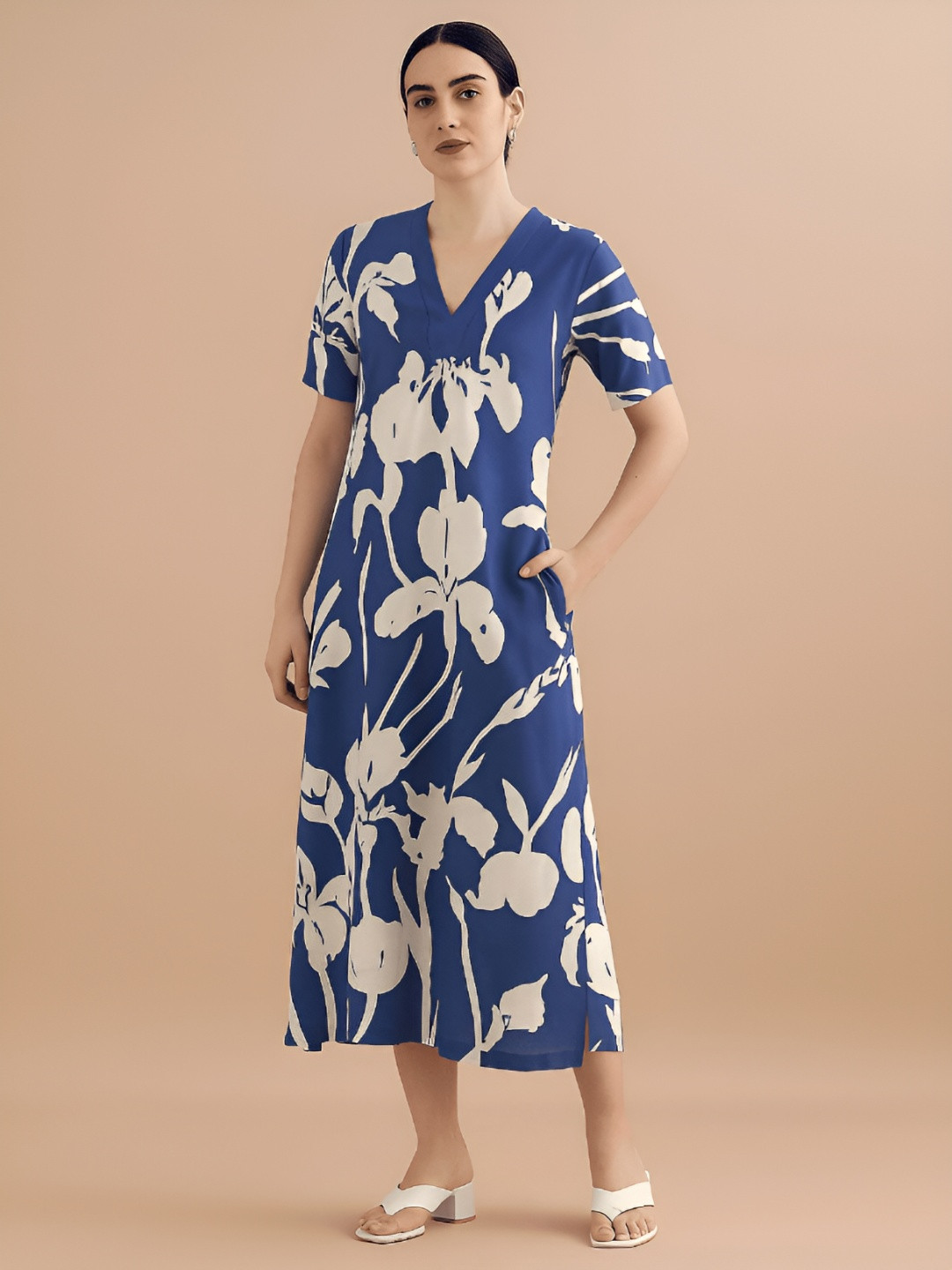 MATMA FASHION Women Floral Printed V-Neck A-Line Midi Dress