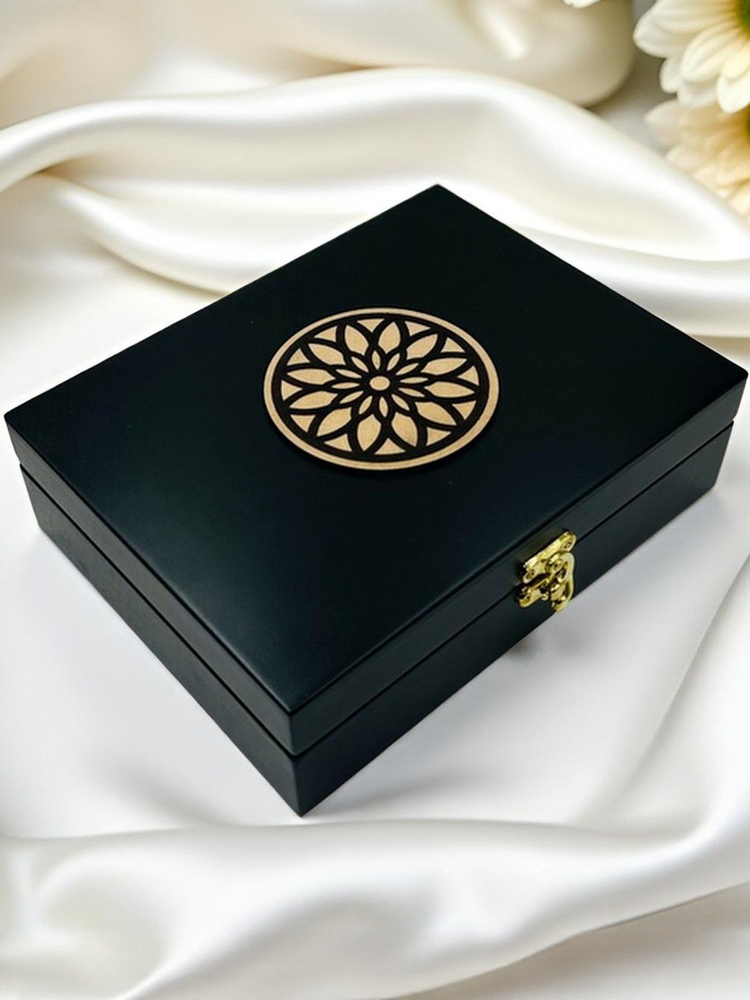 Angira handicrafts Women Black & Brown Floral Print Wooden Storage Box & Velvet Interior