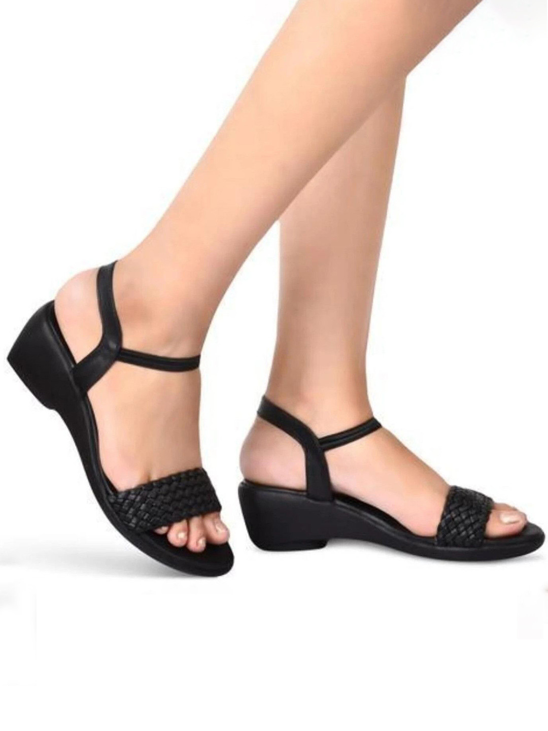 Be Found Women Solid Synthetic Block Backstrap Sandals