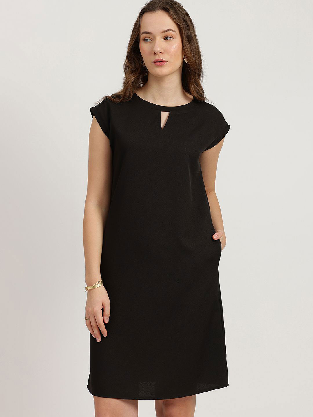 FableStreet Women Cap Sleeves Round Neck Shift Dress