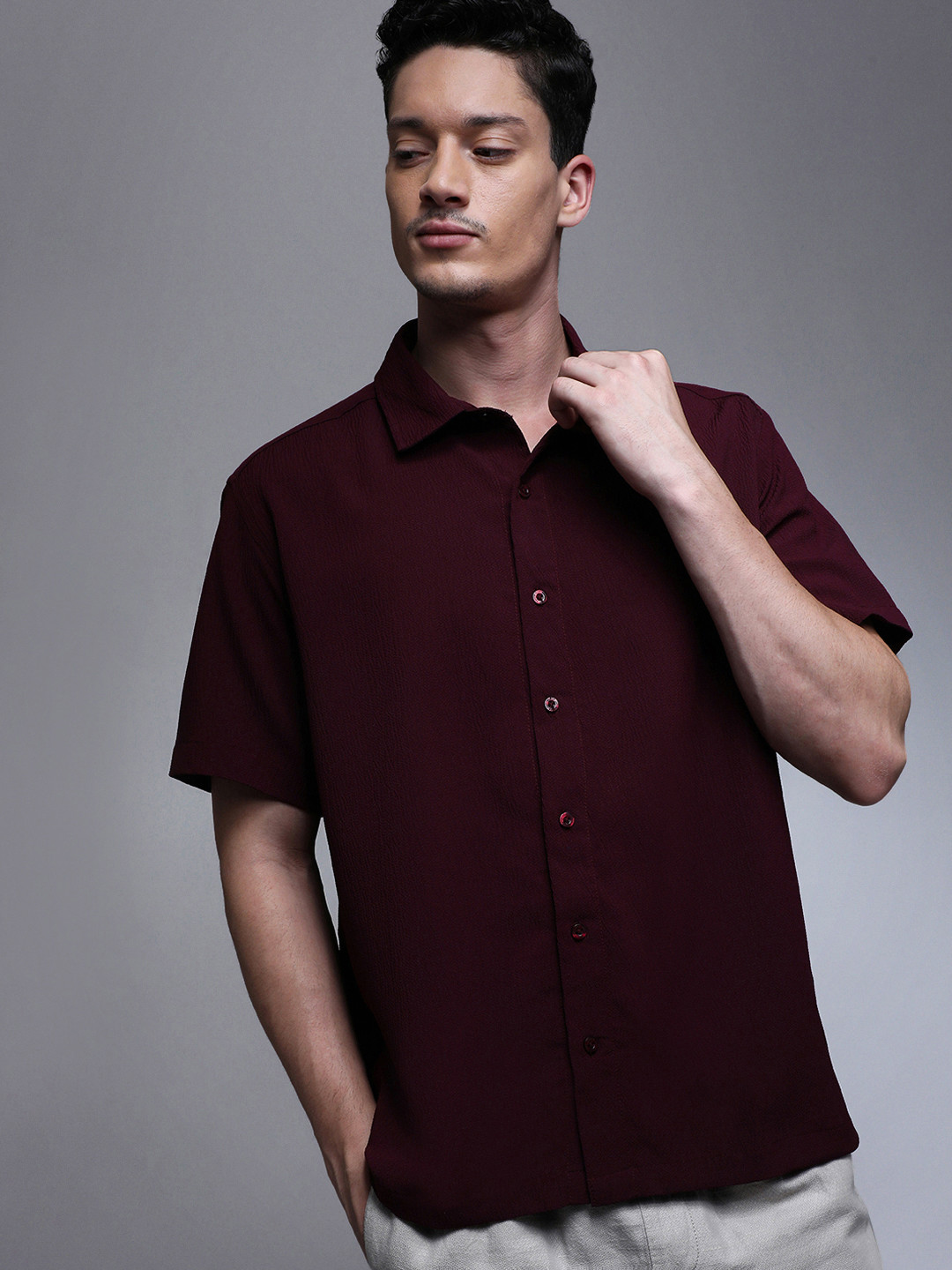 Paper Cut Oversized Solid Spread Collar Casual Shirt