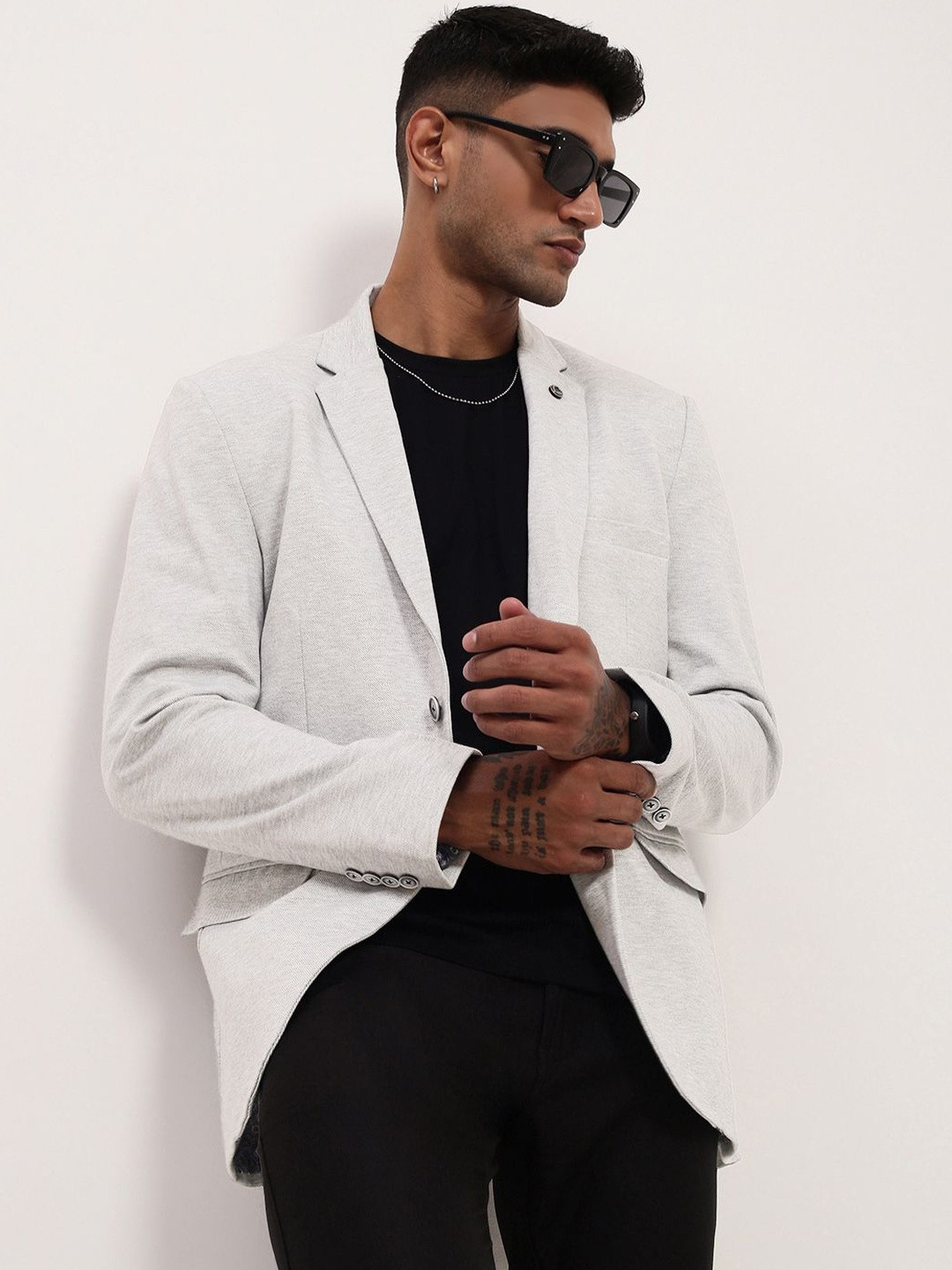 SHOWOFF Men Off White Single-Breasted Slim Fit Blazer with Notched Lapel