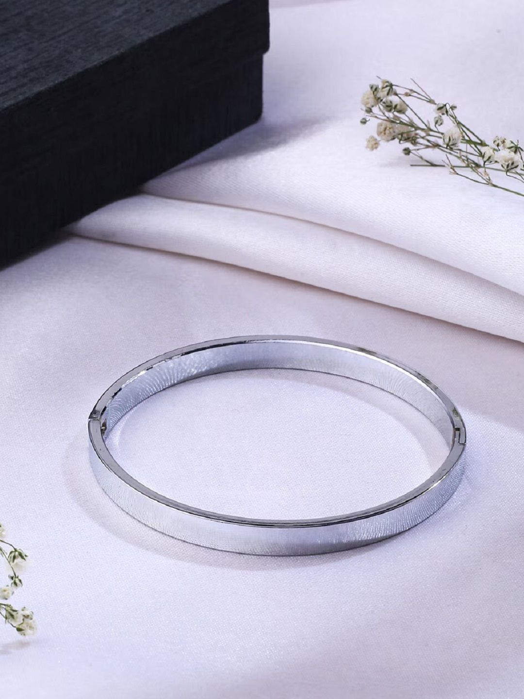 Vintage collections Men Stainless Steel Silver-Plated Kada Bracelet