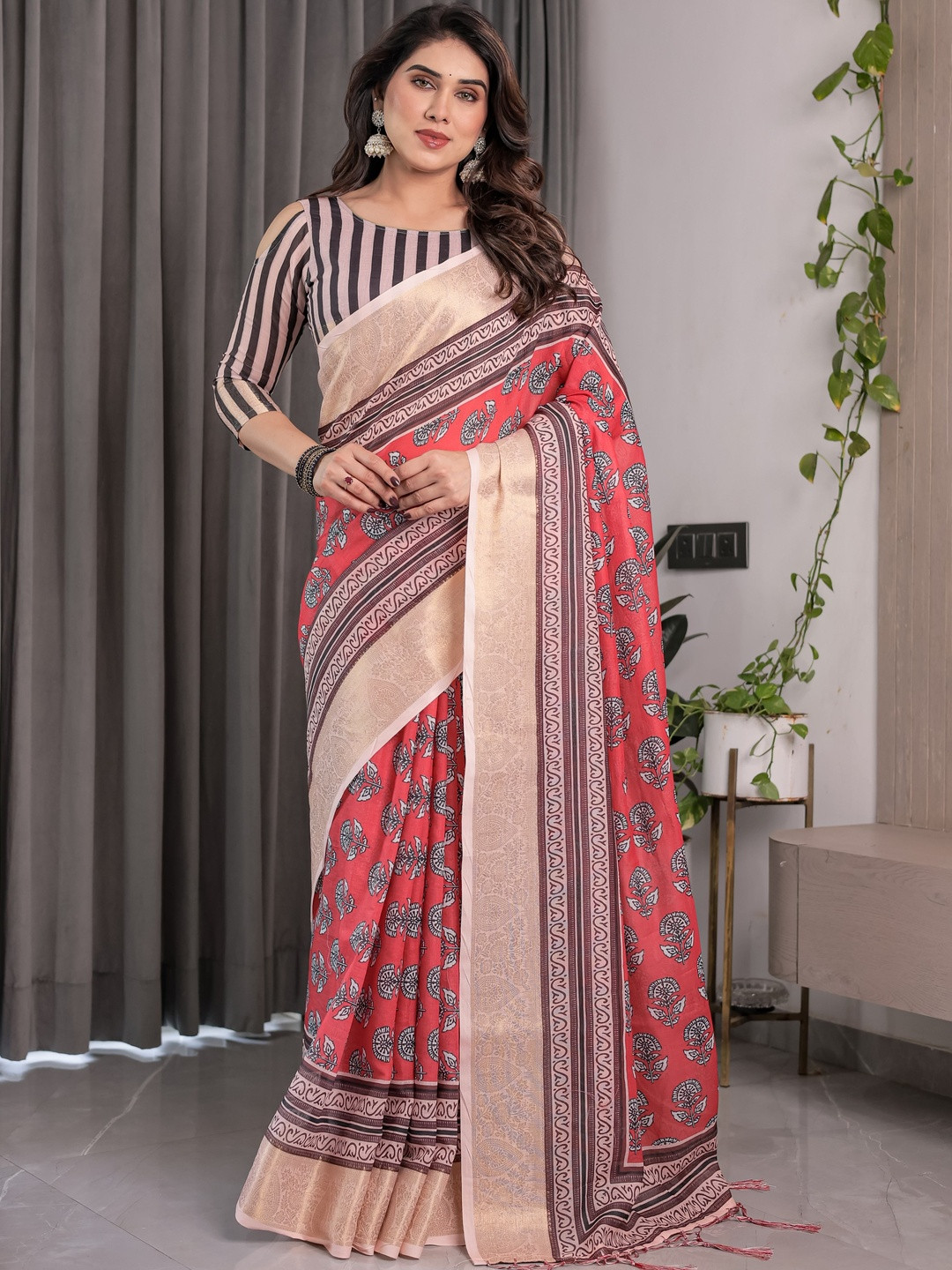 Kriyansh Pure Linen Saree With All-over Floral Prints & Tassels Saree