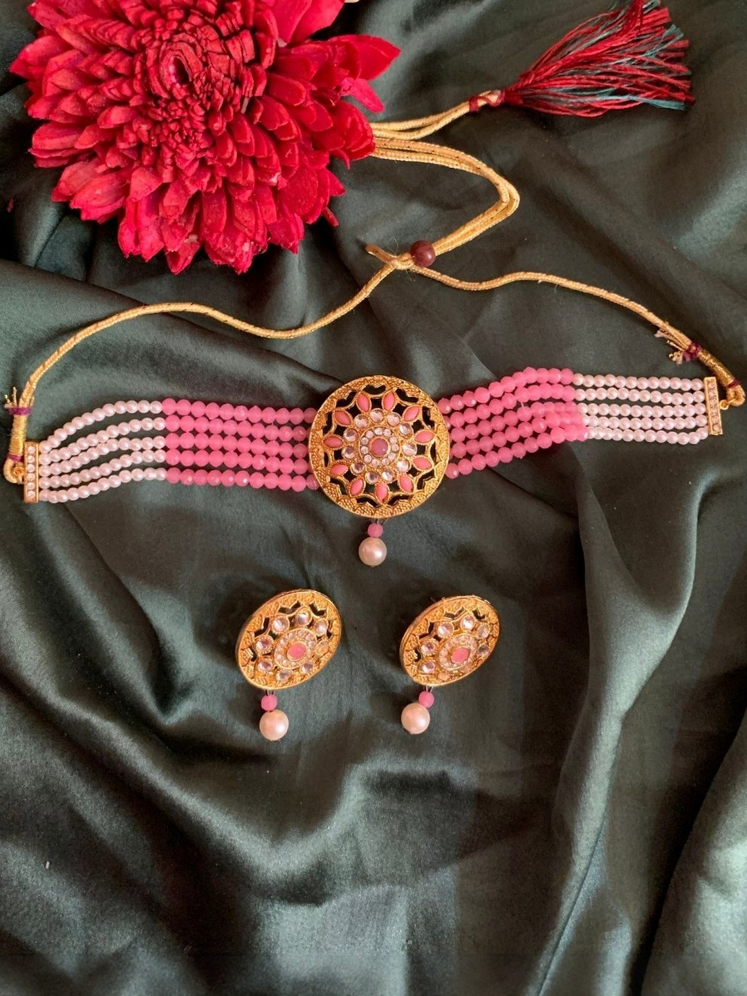 KALAVAATHI Gold-Plated Artificial Stones and Beaded Jewellery Set