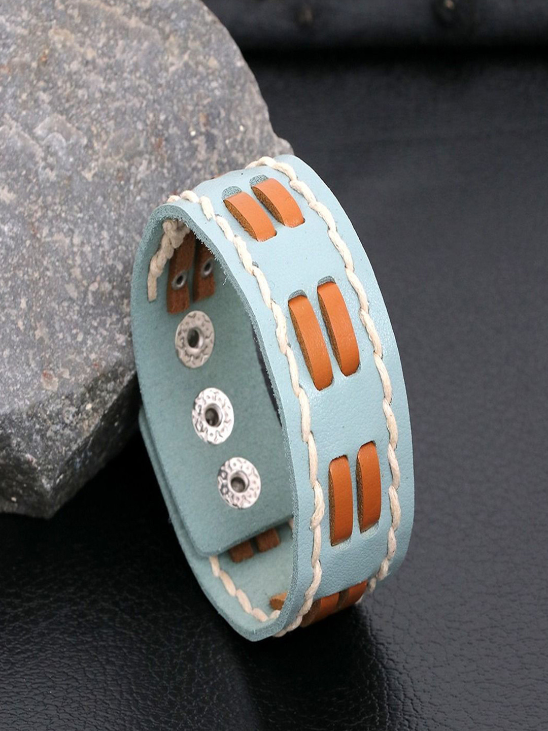 UNIVERSITY TRENDZ Men Leather Wraparound Bracelet