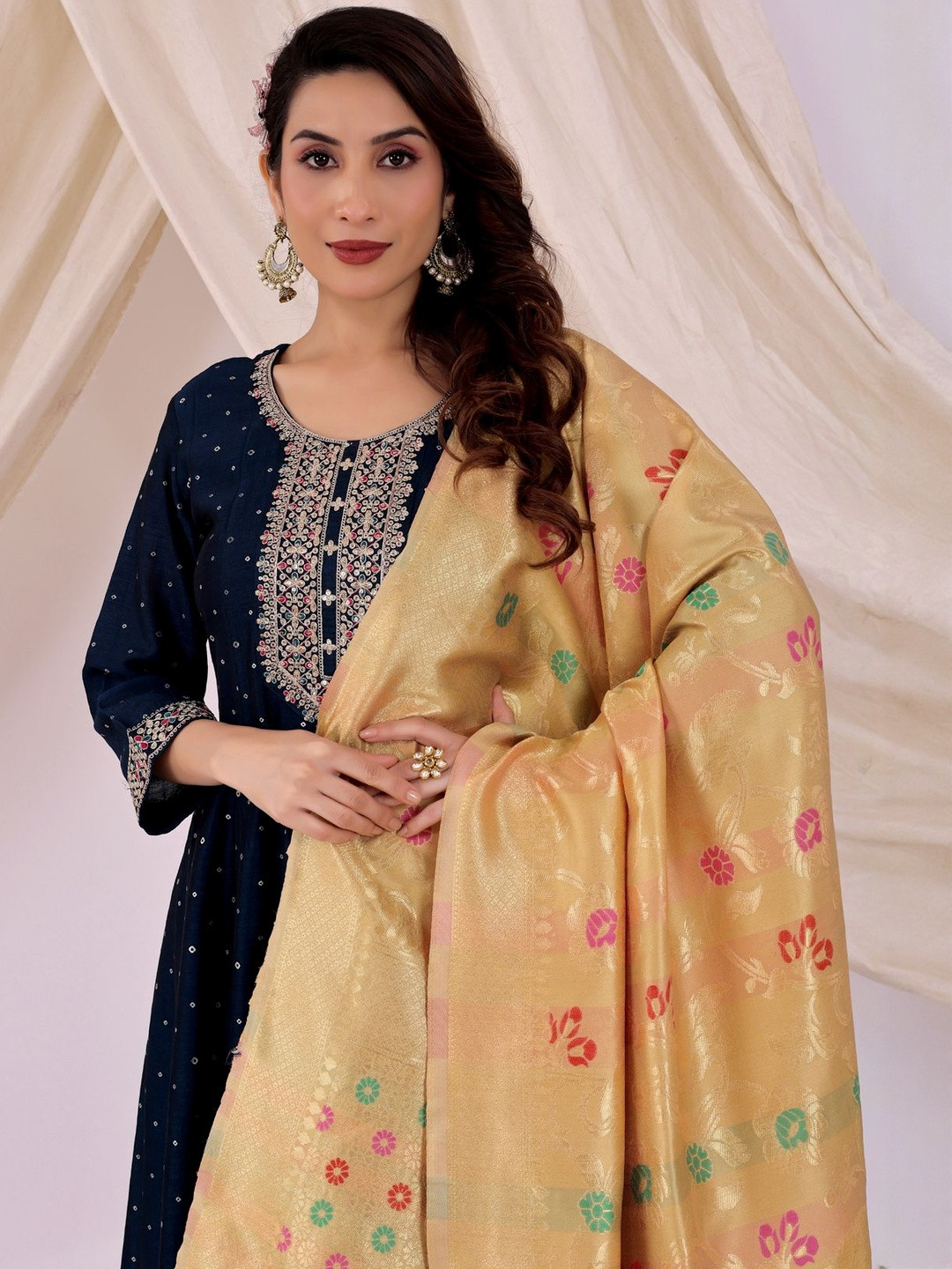 Moda Rapido Floral Woven Desgine Silk Dupptta