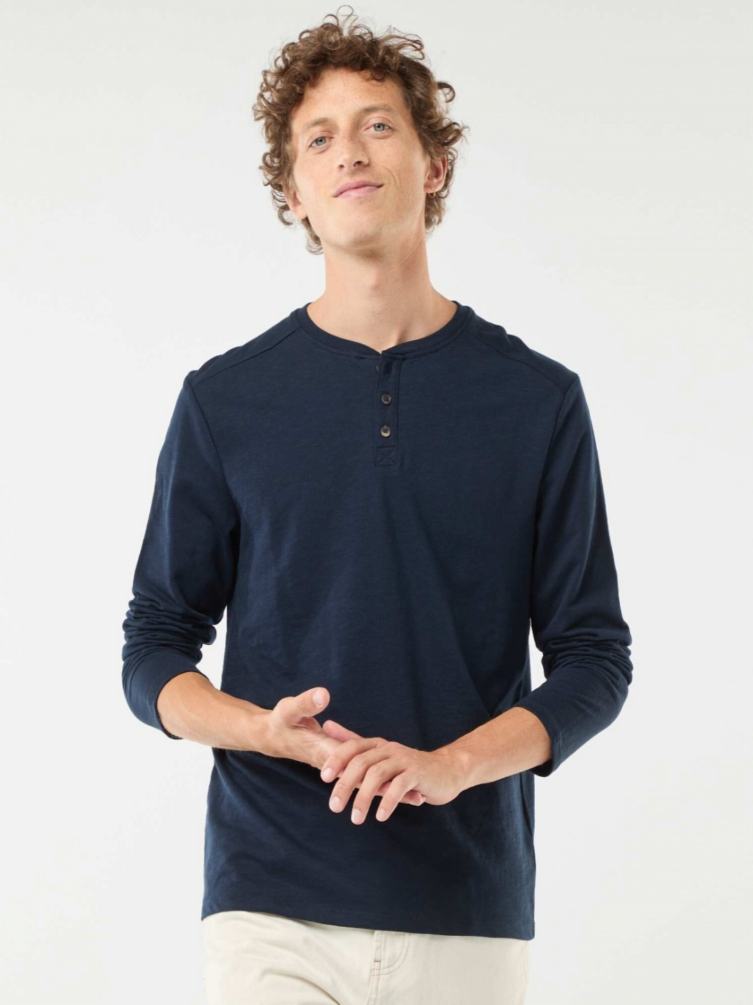 KIABI Men Solid Henley Neck Cotton T-shirt