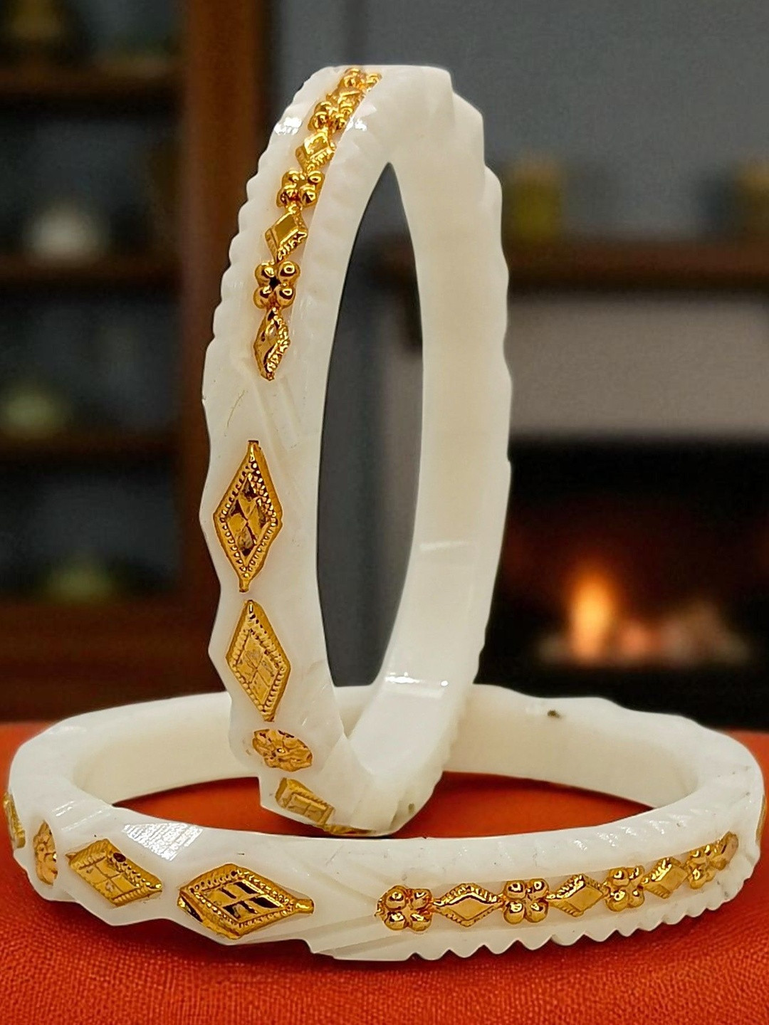 Tanvi J Women Gold-Plated Sankha Pola Bangle