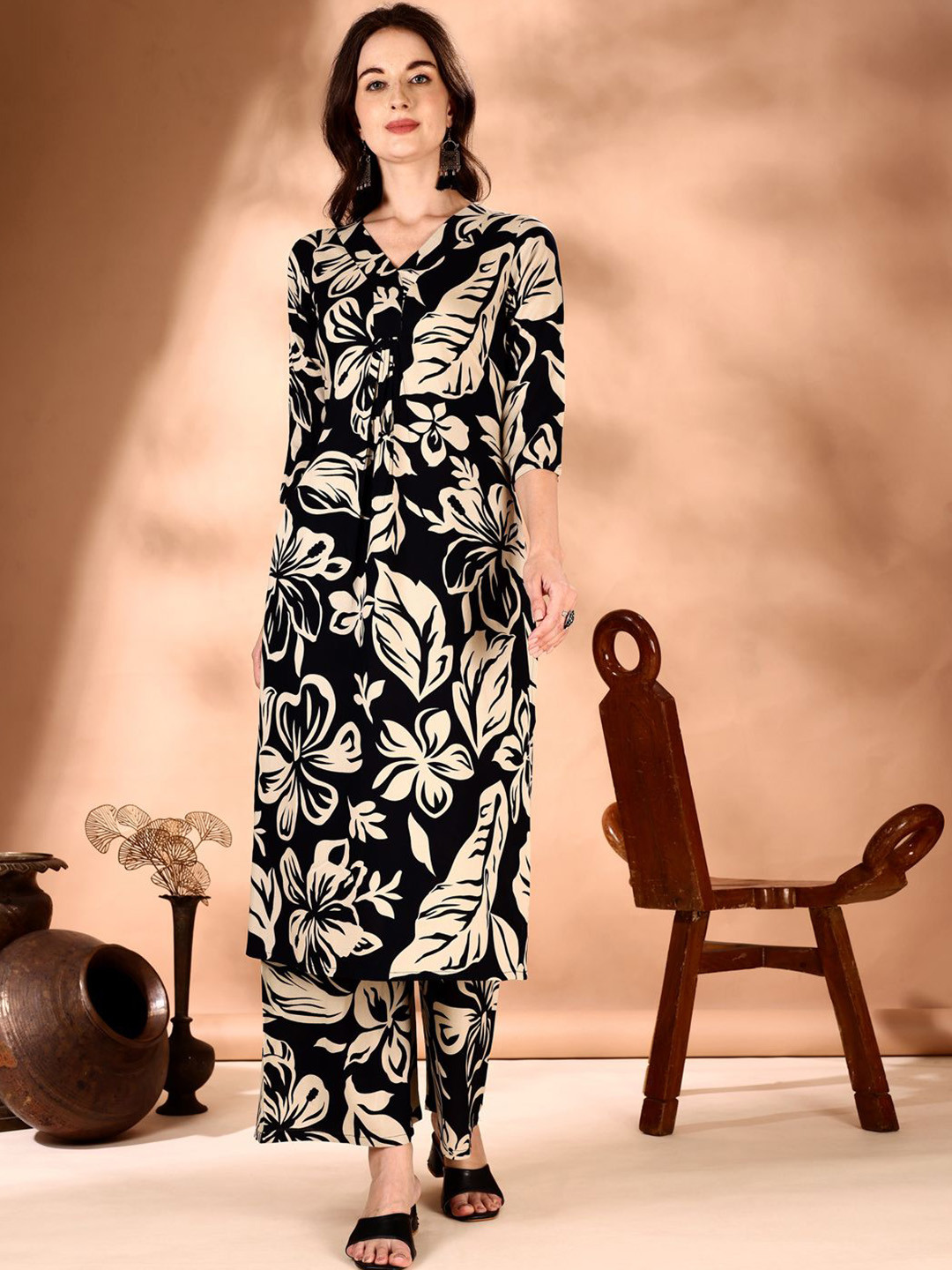 Berrylicious Botanical Printed V-Neck Tunic With Trousers