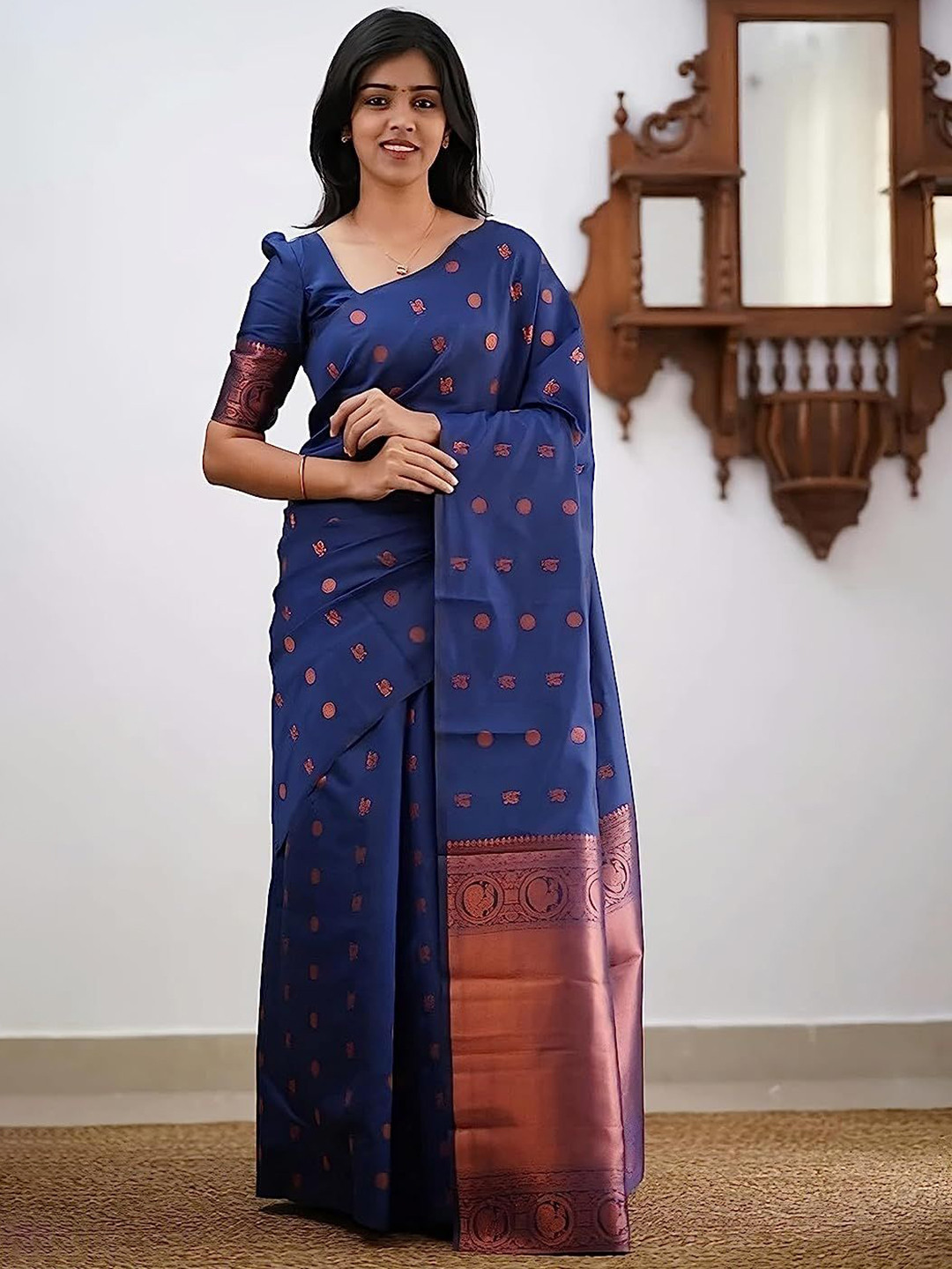 Shriyangan Ethnic Motifs Woven Design Zari Art Silk Kanjeevaram Saree