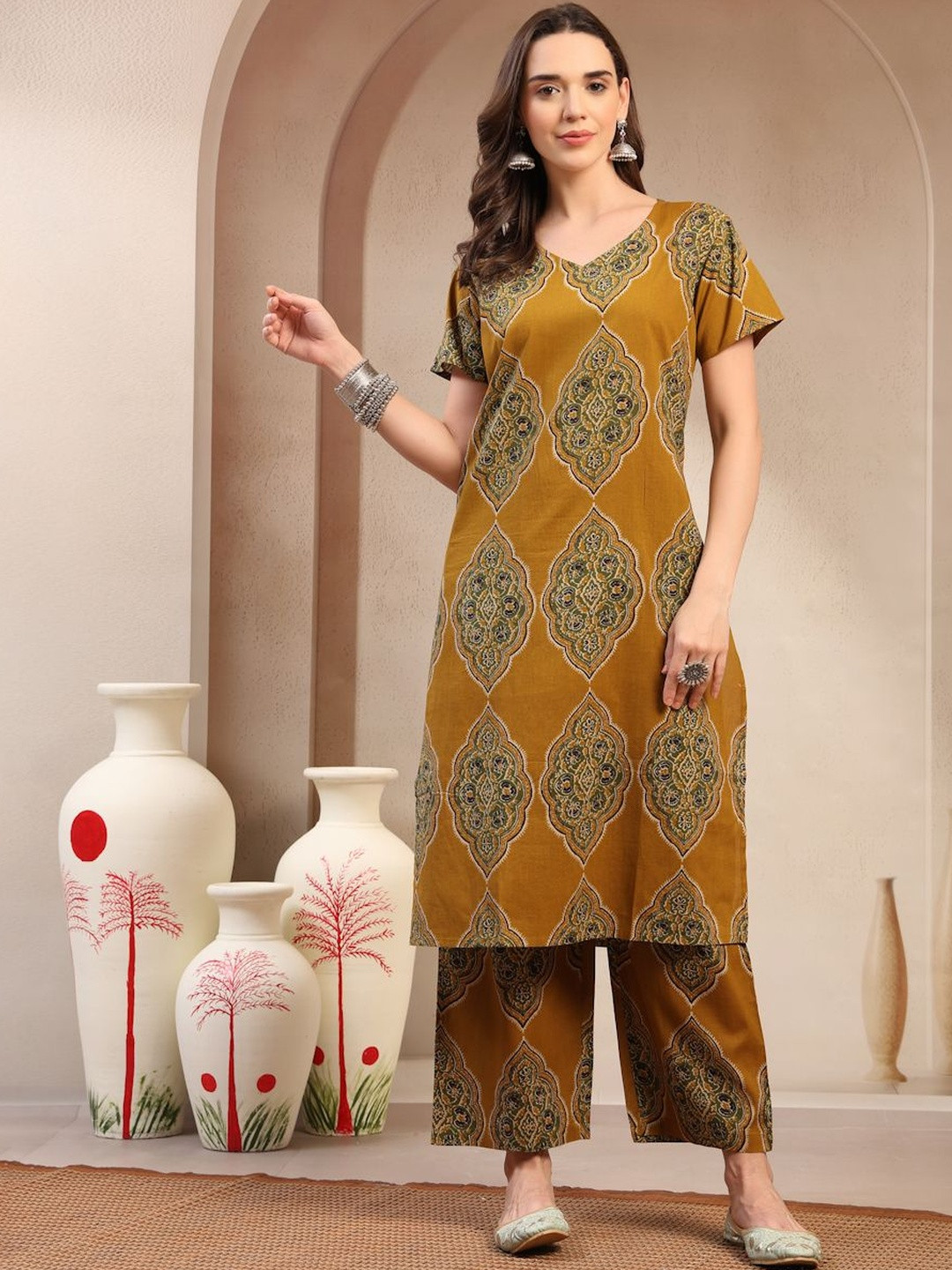KALINI Women Printed Aline Kurta With Palazzo Set V Neck With Half Sleeves