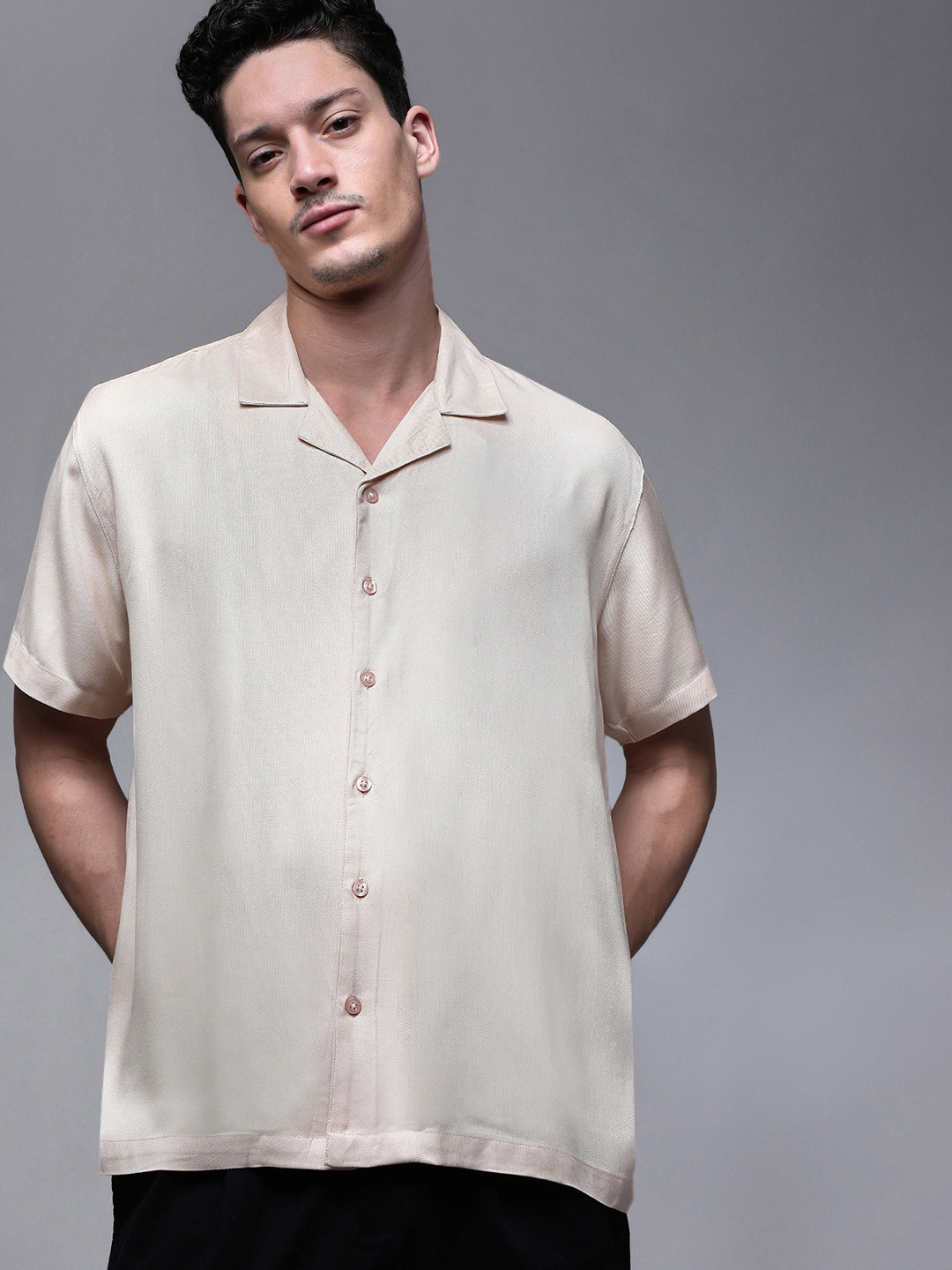 Paper Cut Oversized Solid Spread Collar Casual Shirt