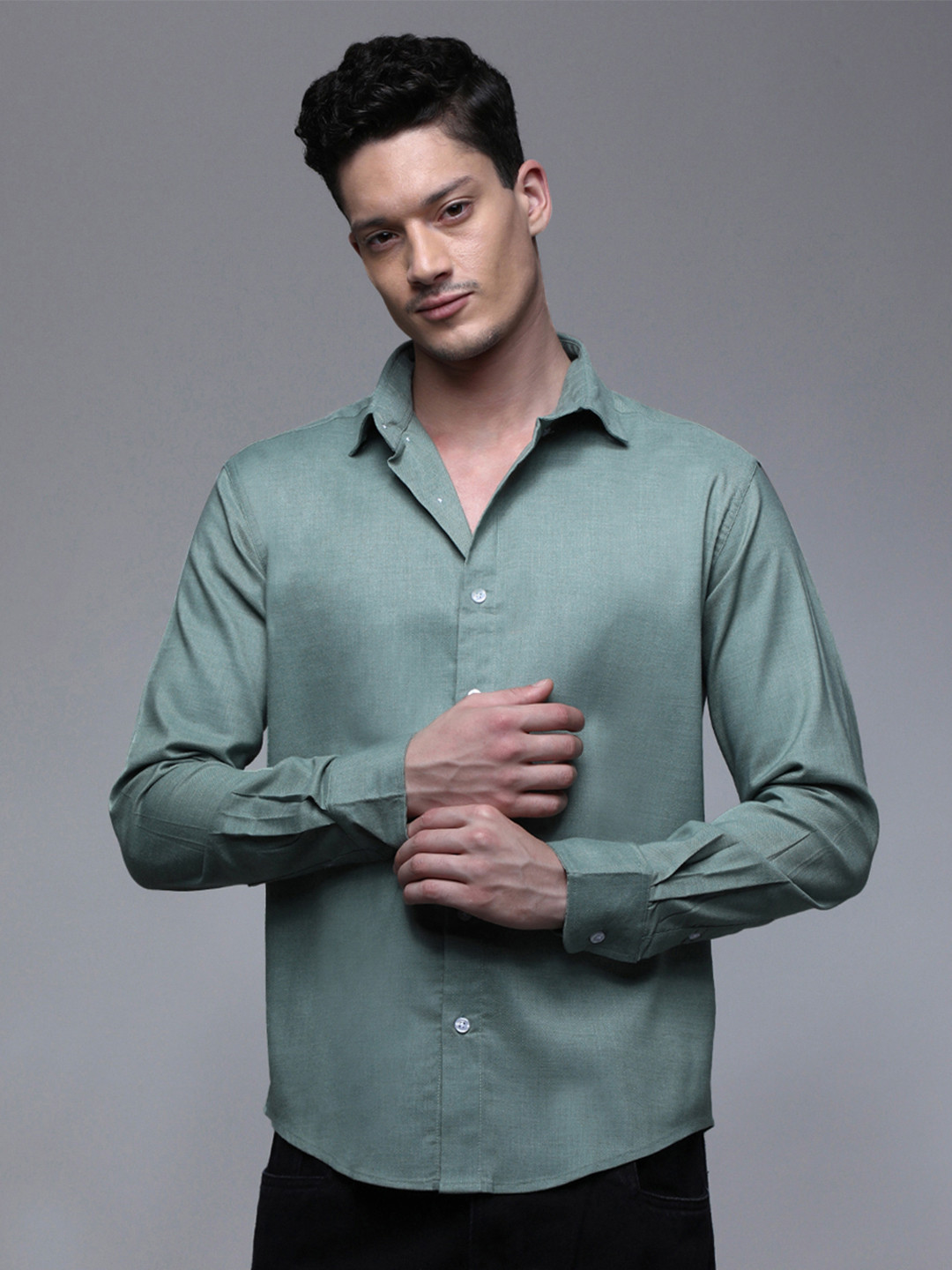 Paper Cut Oversized Solid Cotton Spread Collar Casual Shirt