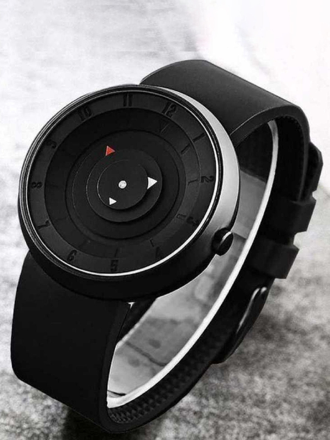 WATCHSTAR Men Round Dial & Straps Analogue Watch DezonWS