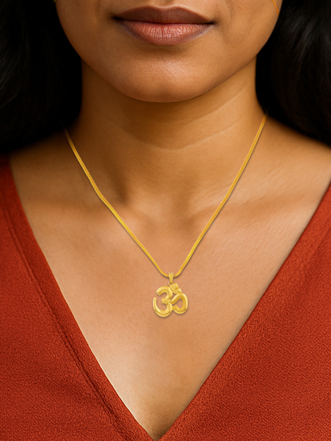 Aisshpra Unisex 18 Kt Yellow Gold Hollow Locket