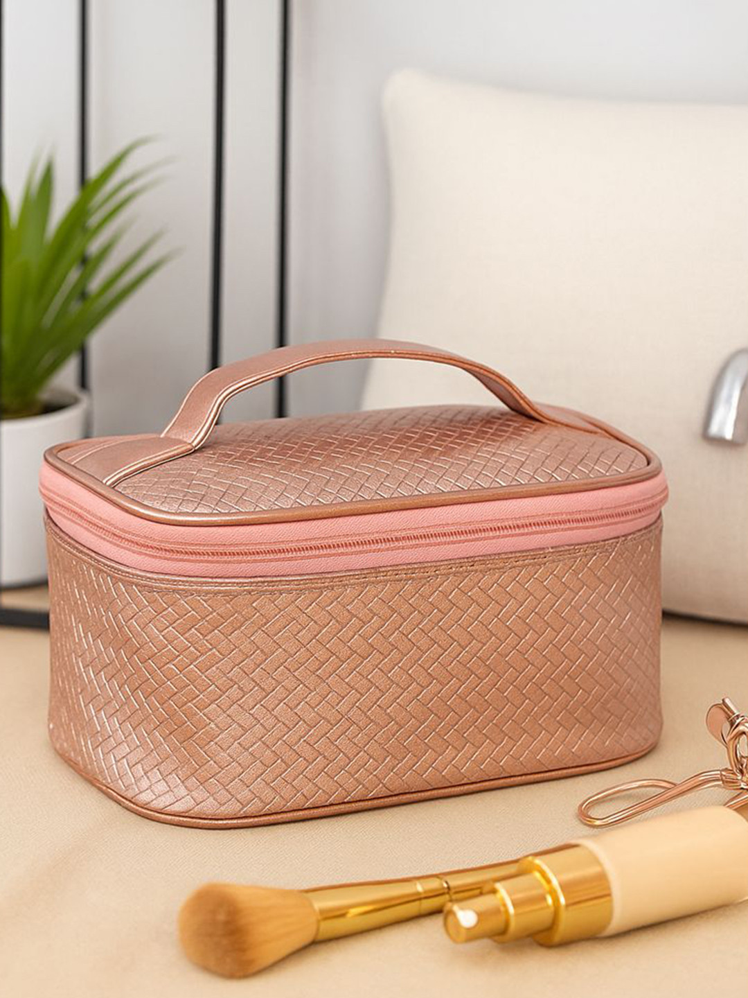 N A PURSE Textured Makeup Pouch