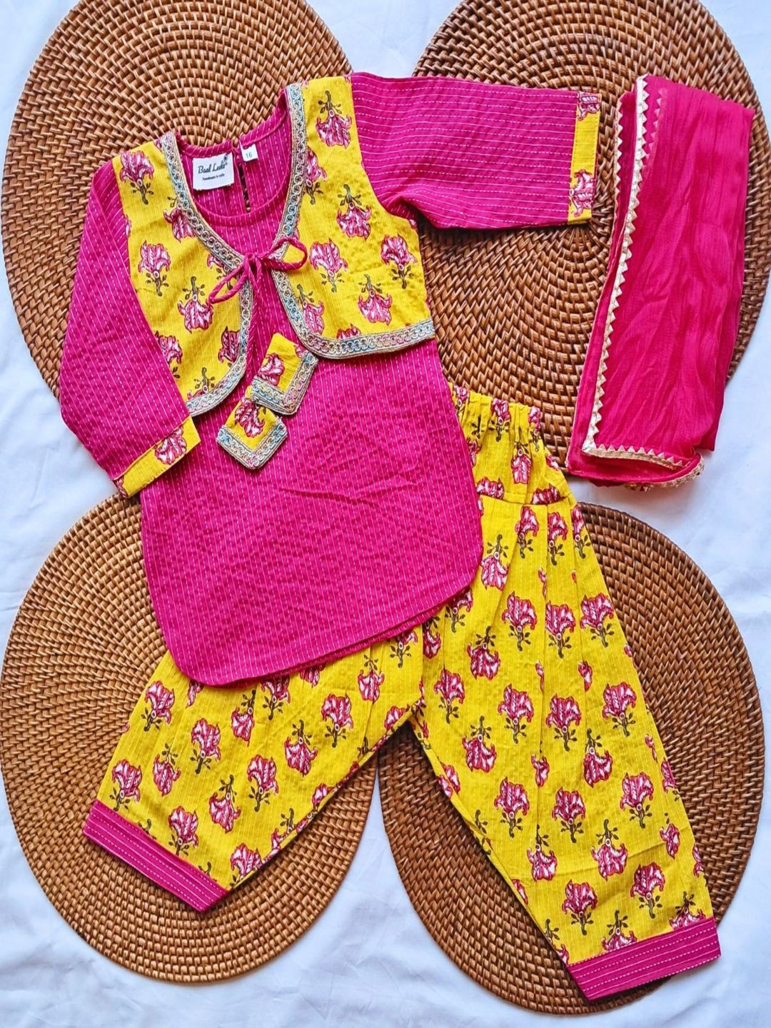 Baal Leela Katha Girls Floral Printed Straight Cotton Kurta Set