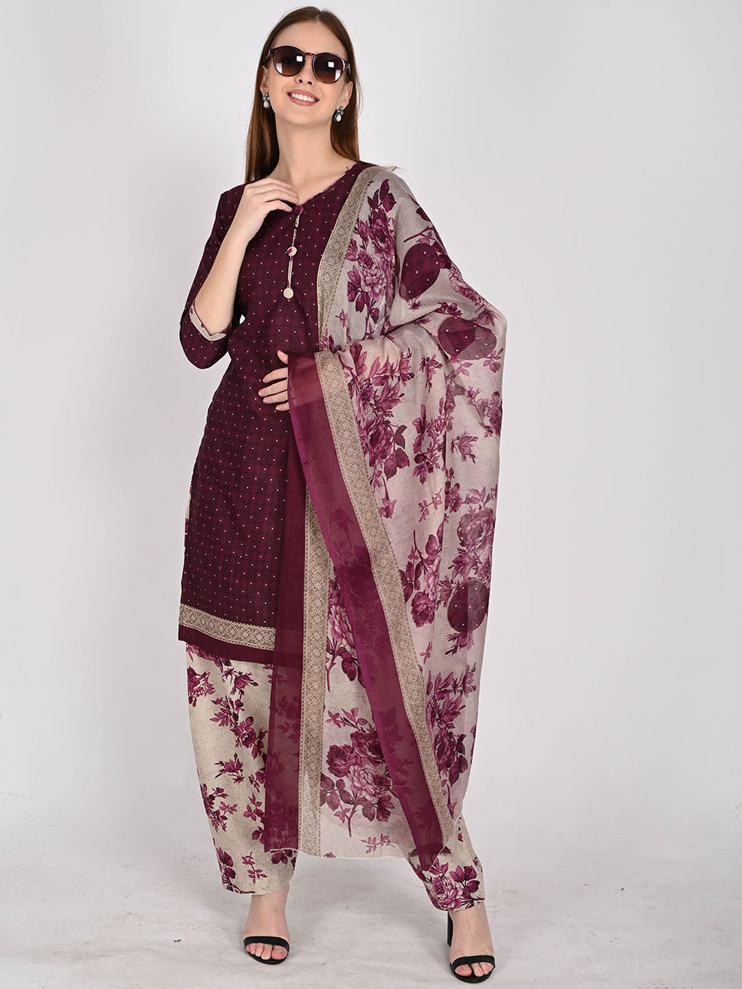 Merira Women Floral Printed Regular Kurta with Patiala Salwar & Dupatta