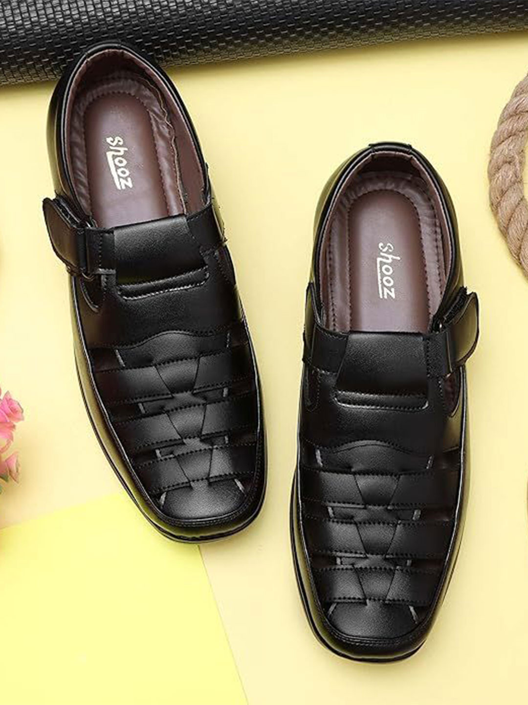 Shooz Men Fisherman Sandals