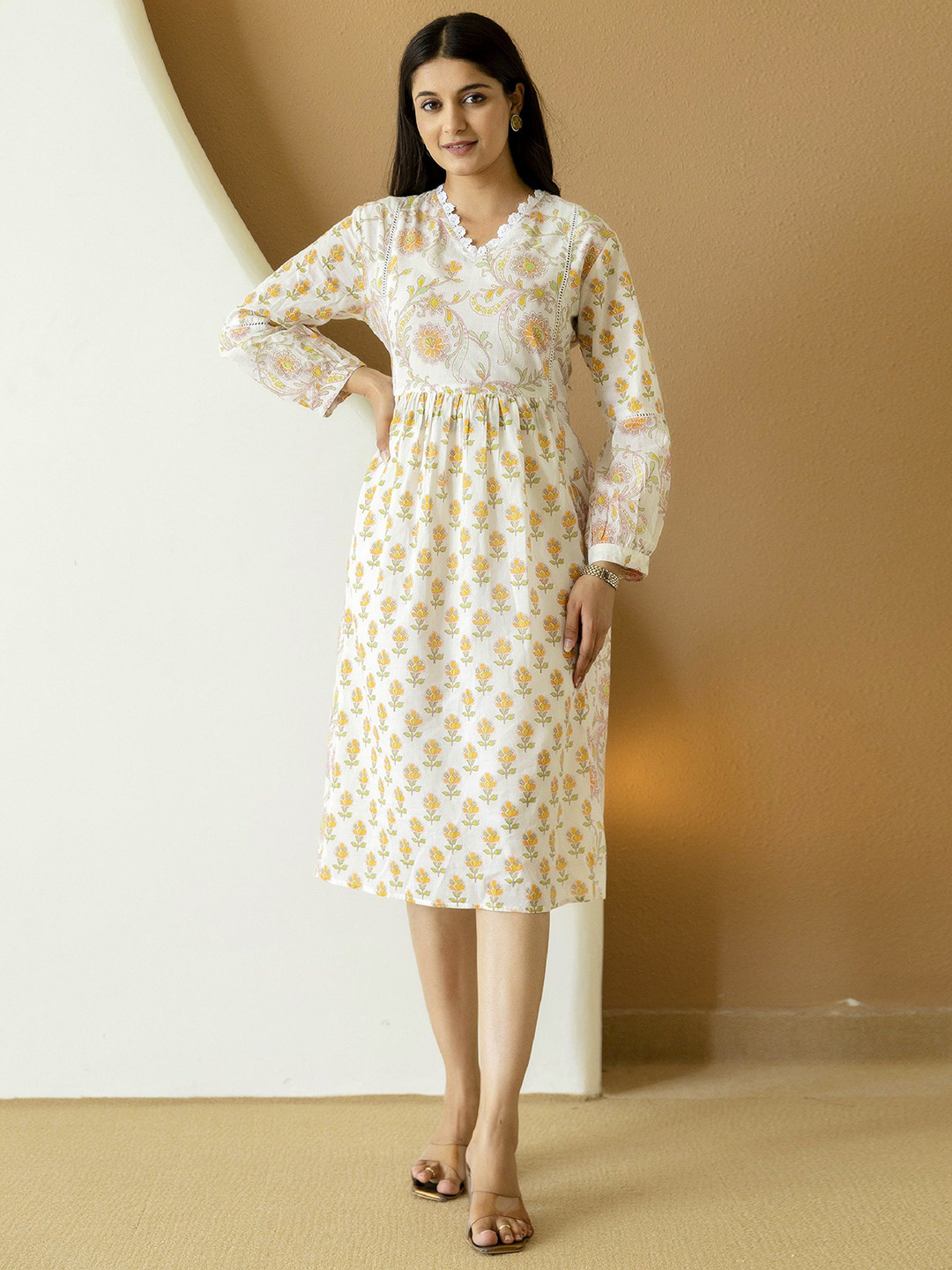 NG FASHION Women White Floral Printed Long Sleeves Midi Dress