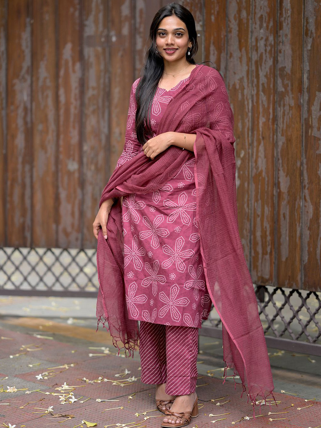Vastara the Label Women Floral Bandhani Handblock Printed Cotton Suit Set