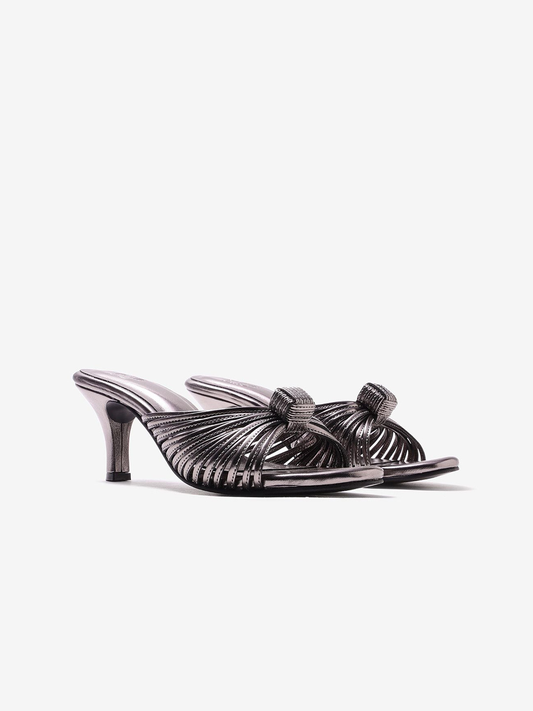 Pair ie Tales Leather Block