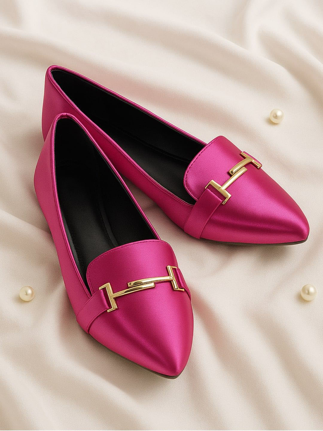 YASSIO Women Satin Embellished Ballerina