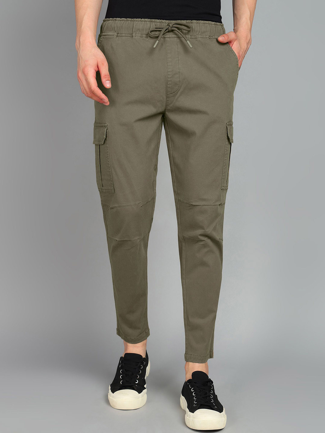 Gaucha Men Tapered Fit Mid-Rise Jogger Cargos