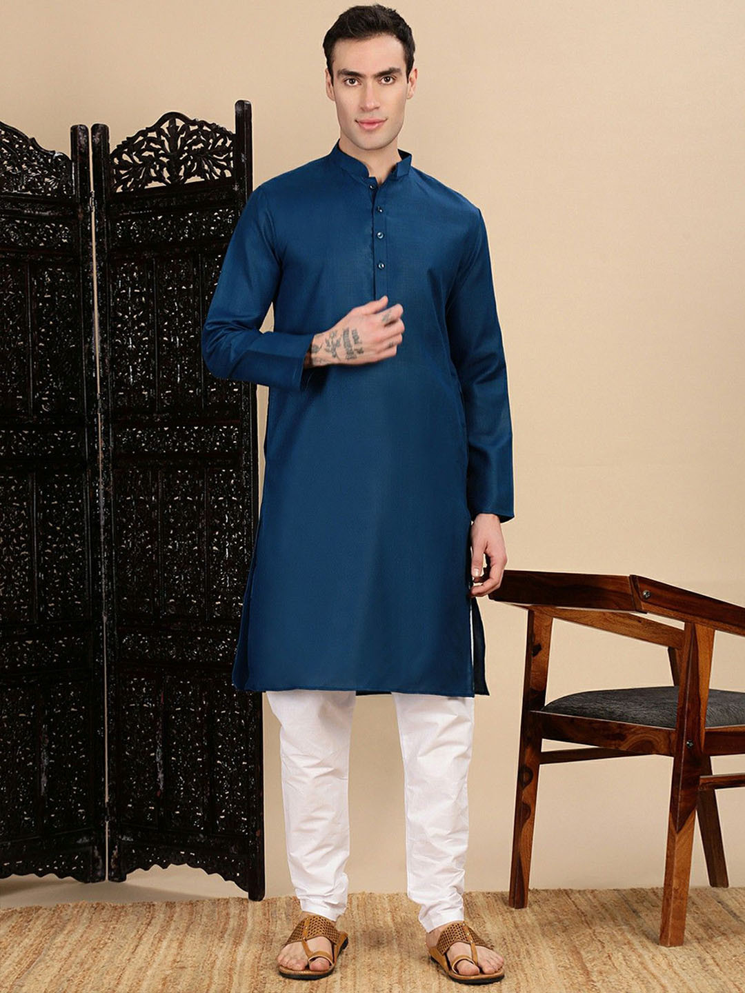 House of Pataudi Men Mandarin Collar Cotton Straight Kurta With Pjyama