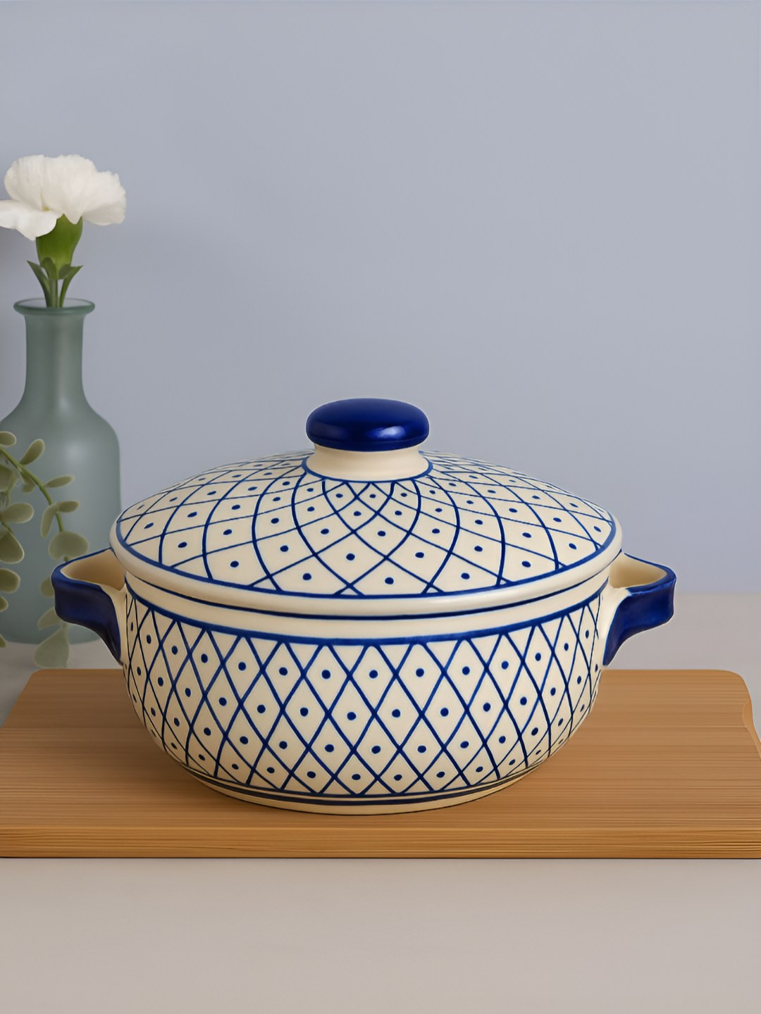 StyleMyWay Blue & White Ceramic Hand-Painted Serving Handi with Lid & Handle