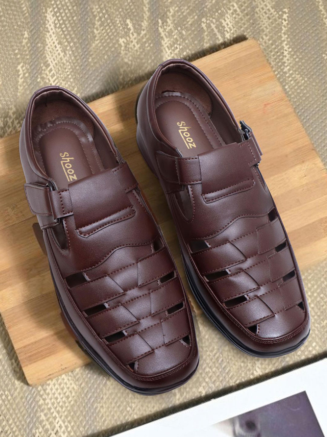 Shooz Velcro Fisherman Sandals