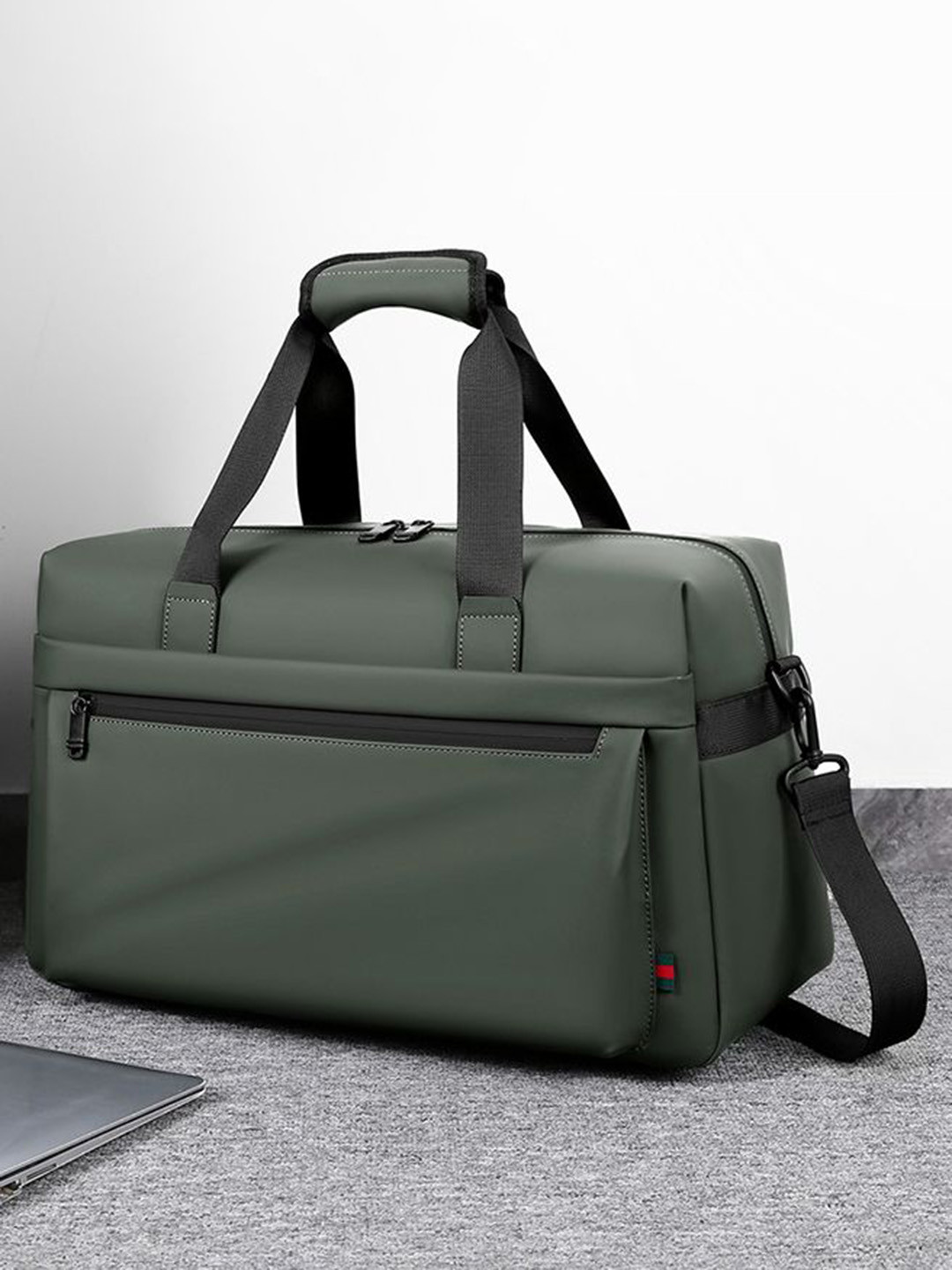 Mast & Harbour Large Casual Duffel Bag