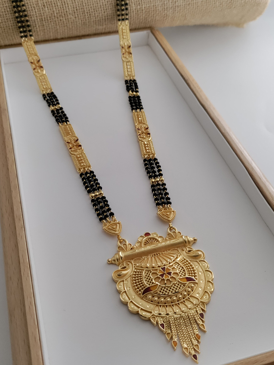 V.K.PAYAL.JEWELLERY Gold-Plated Artificial Beaded Mangalsutra