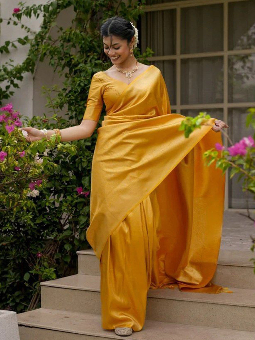 SWAMI STUDIO Art Silk Woven Design Zari Kanjeevaram Saree With Blouse Piece