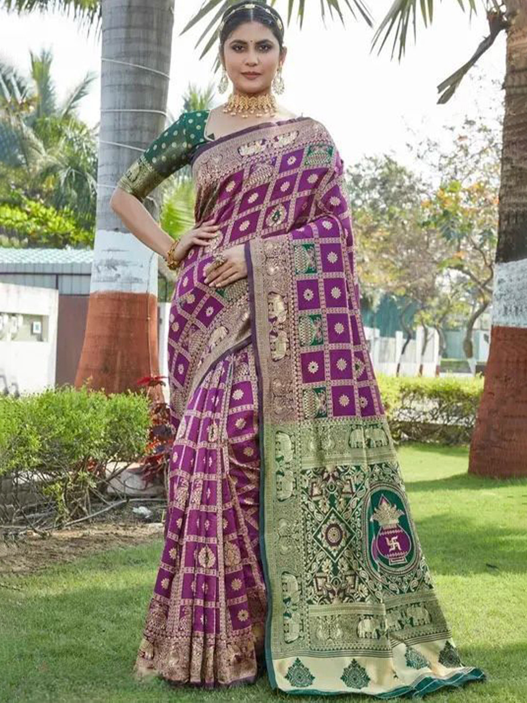 SWAMI STUDIO Ethnic Motifs Woven Design Zari Art Silk Banarasi Saree With Blouse Piece