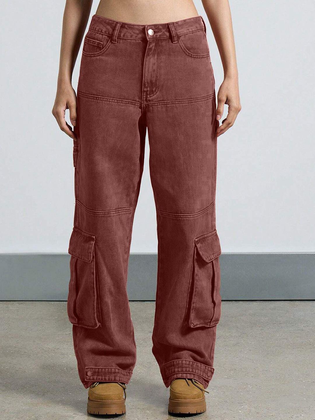 M&H Easy Women Regular Fit High-Rise Slash Knee Jeans