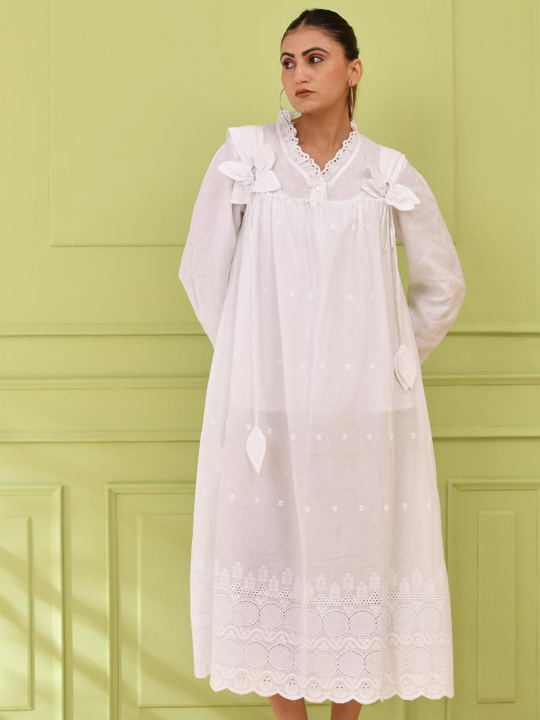 SIDDHO HUM Women  Ethnic motifs Schiffli V-Neck A-Line Midi Dress