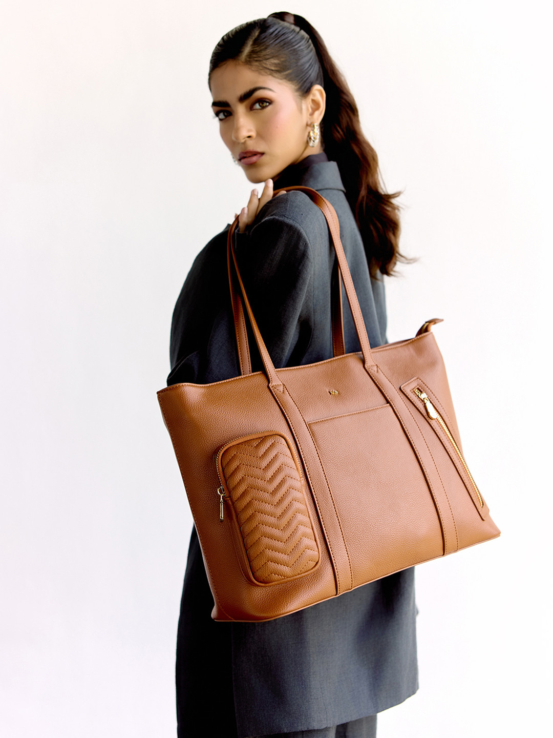 Hie Women Lexa Solid Zip Detail Shopper Bag