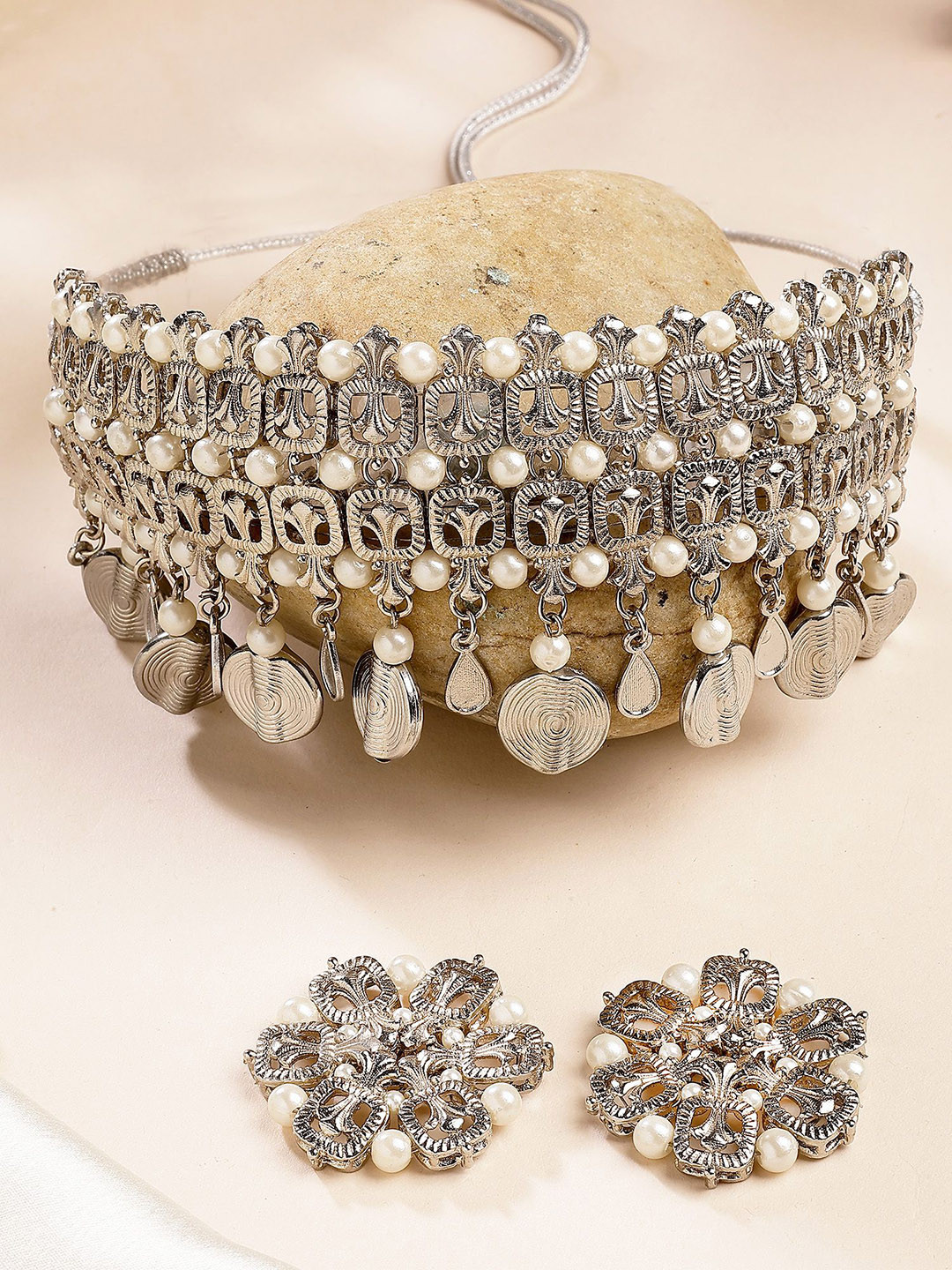 KARATCART Silver-Plated Oxidized Choker Necklace and Earring Jewellery Set
