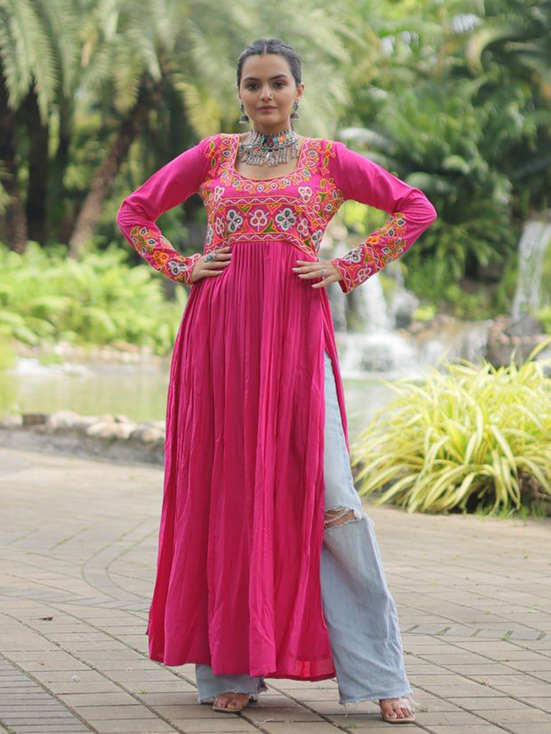 Ethnic Yard Floral Embroidered Thread Work Georgette Kurta