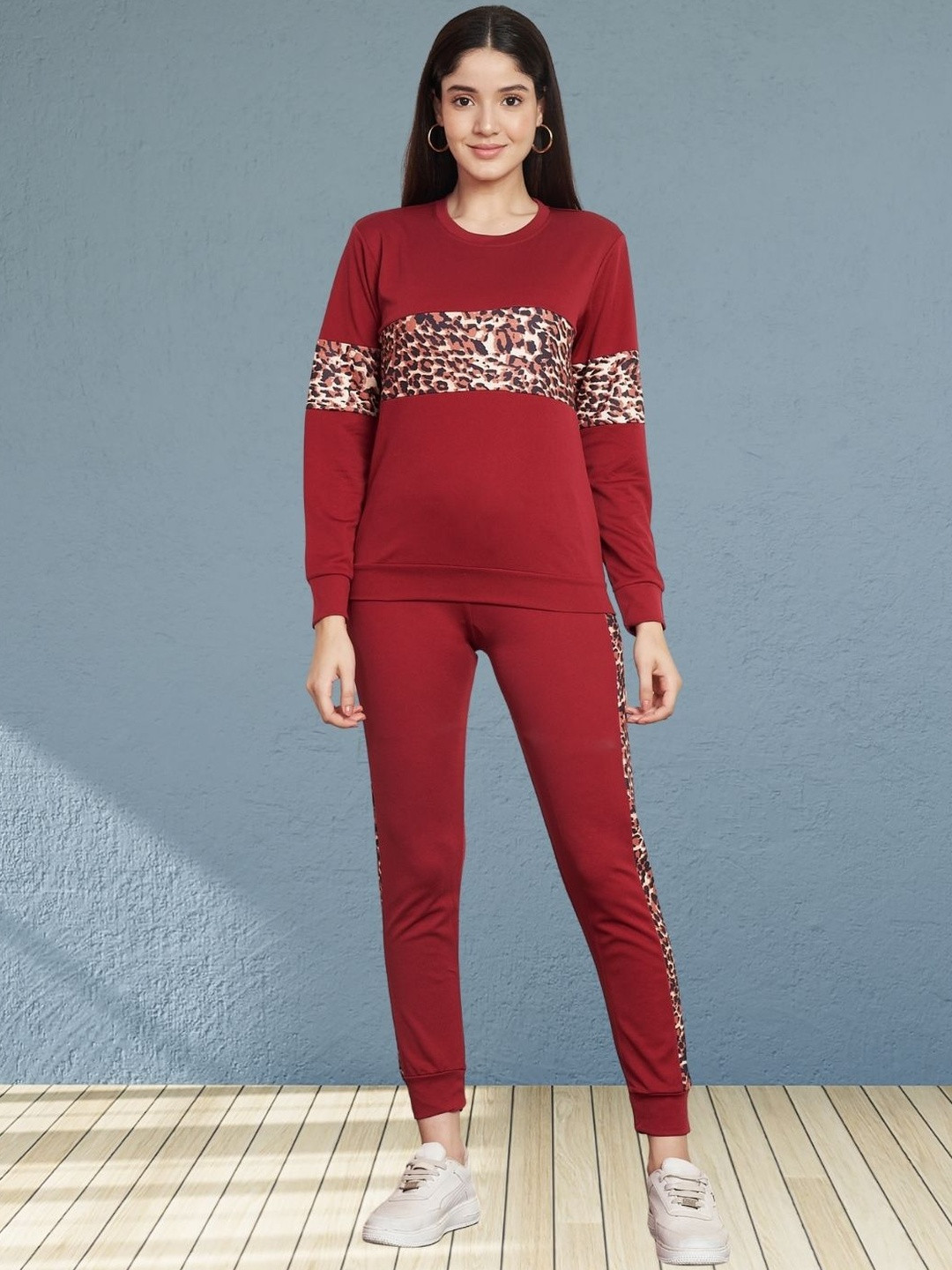 Moda Rapido Women Maroon Cotton Animal Print T-shirt & Track Pant
