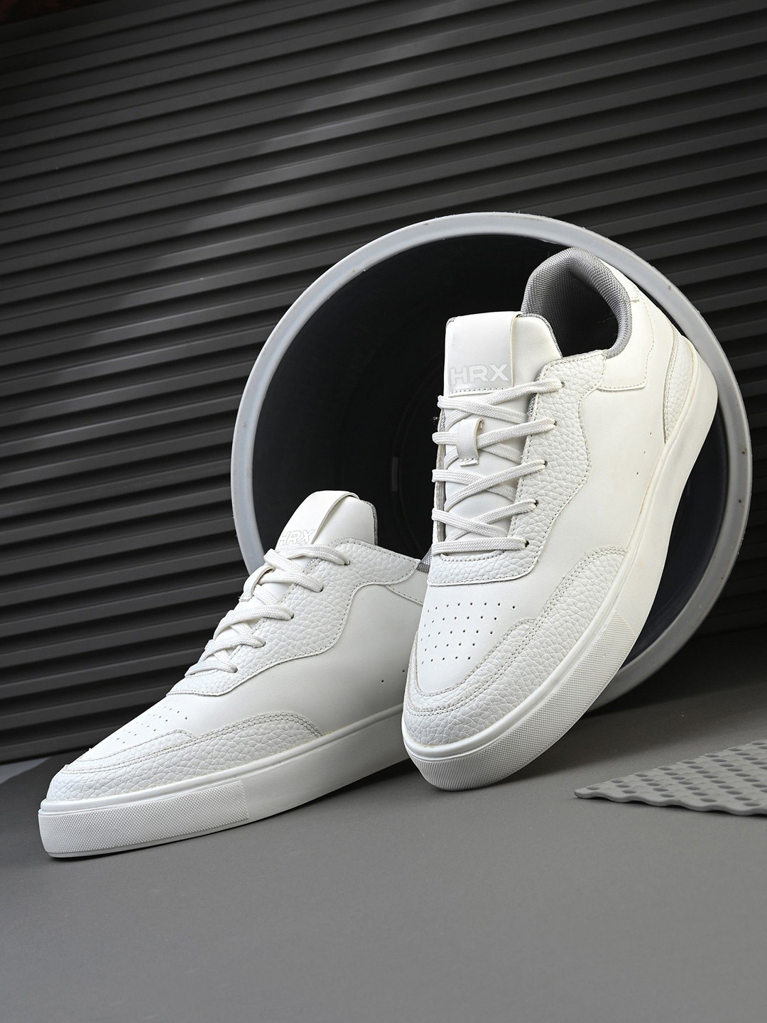 HRX by Hrithik Roshan Bomba Men Comfortable Sneaker