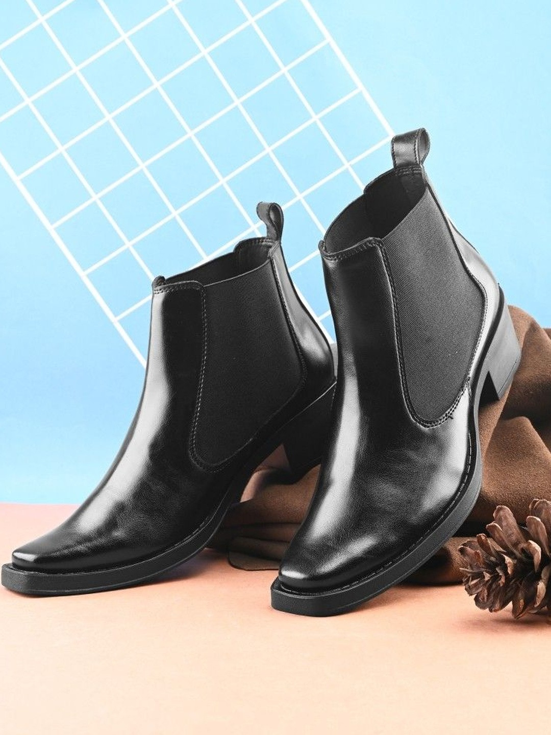 Roadster Men High Heel Chelsea Boots