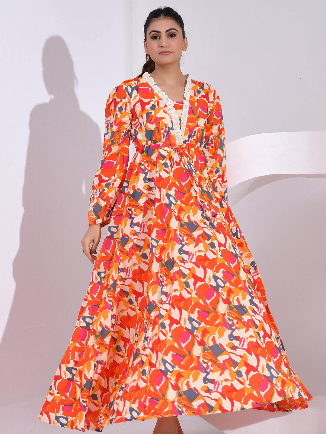 SIDDHO HUM Abstract Printed V-Neck Maxi Dress